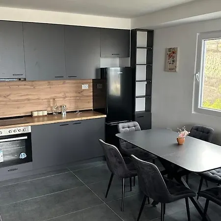 Luxury Jacuzzi View Free Parking * Скоп'є