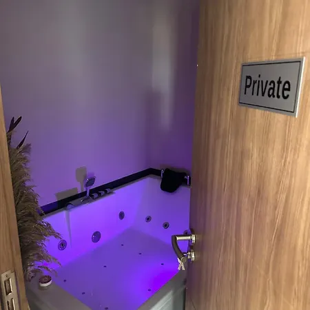 Luxury Jacuzzi View Free Parking