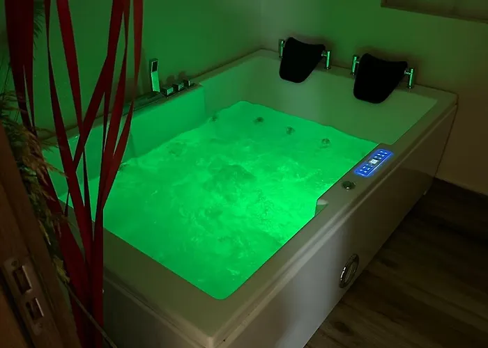 Luxury Jacuzzi View Free Parking Apartman